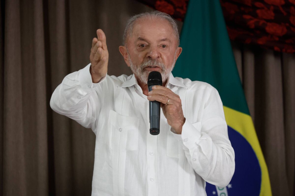 Lula aponta desgaste do STF na campanha e chama adversário de o cara do sistema