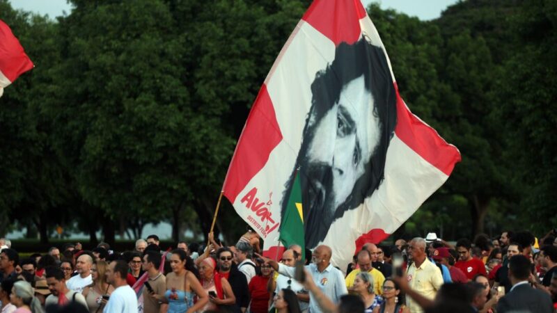 Lula celebra 81 anos em encontro emocionante com eleitores no Alvorada