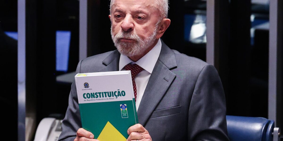 Lula comemora fim da escala 6×1 e faz campanha em Minas Gerais