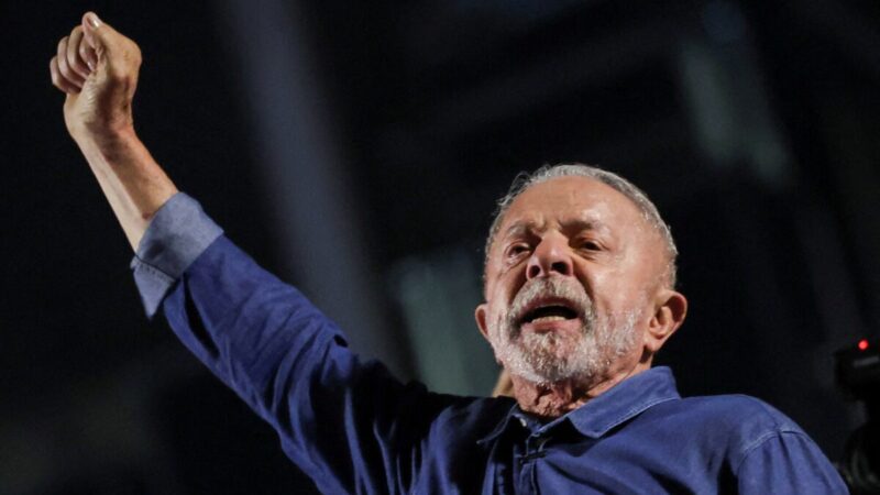 Lula superou Flávio Bolsonaro nas 20 cidades com menor abstenção