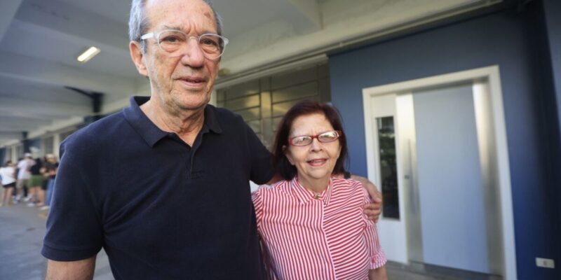 Maior colégio eleitoral de São Paulo registra filas longas