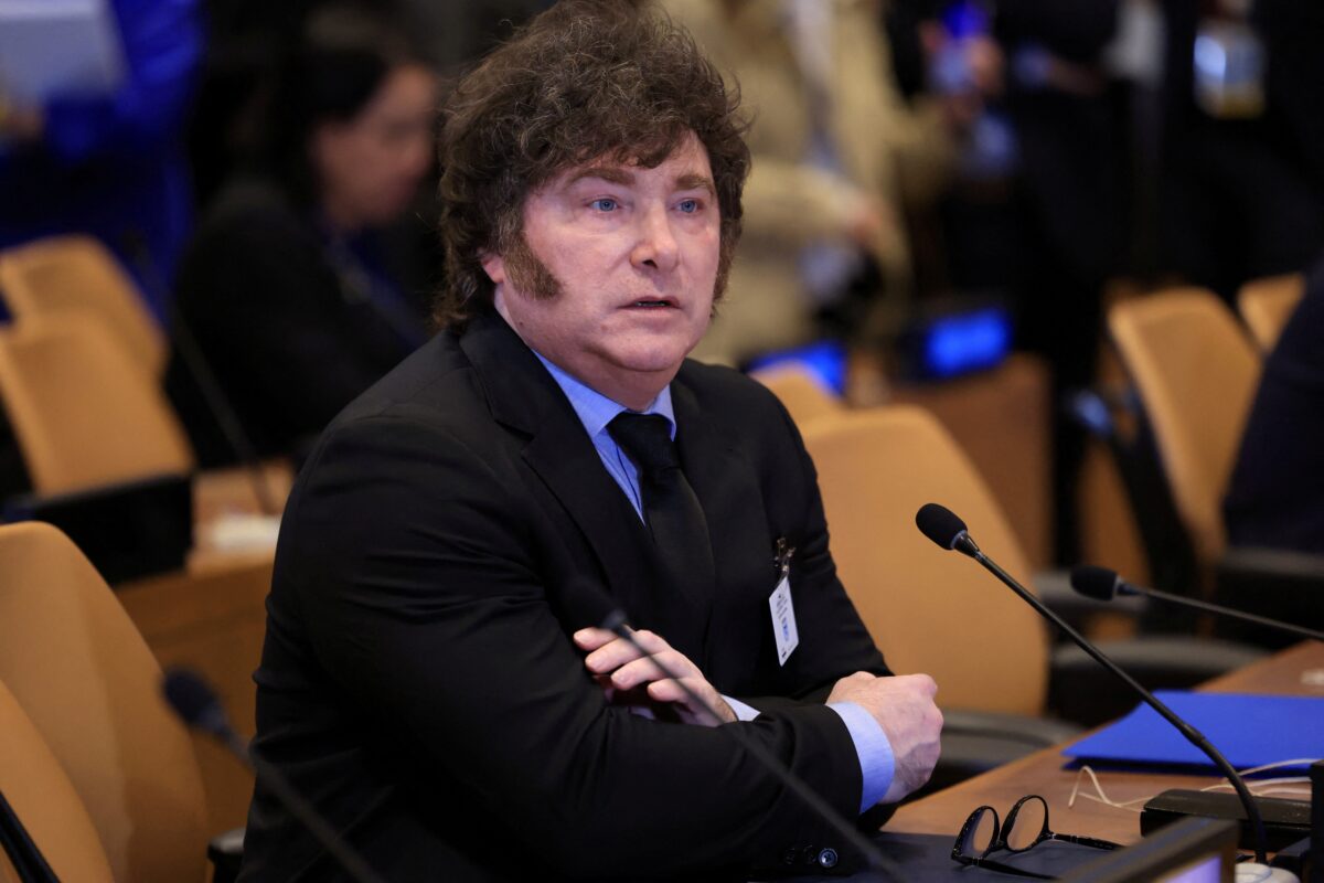 Crise na argentina: mais de 32 mil empresas somem do cadastro sob gestão de Milei