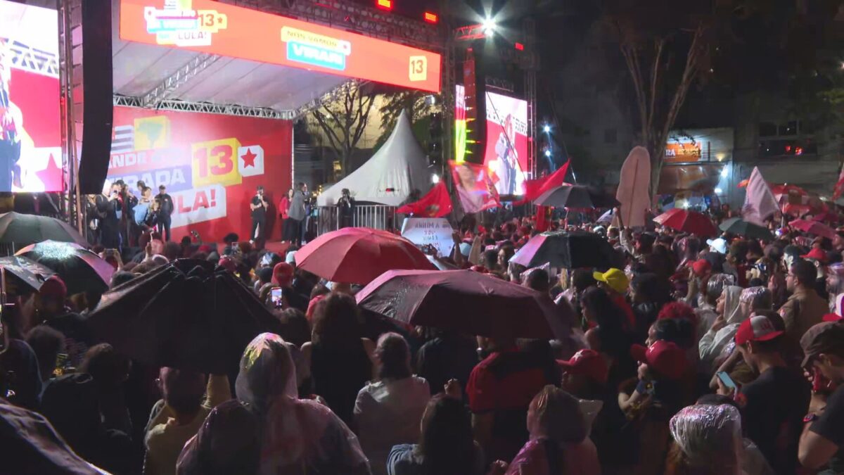 Apoiadores de Lula realizam atos de campanha em 11 capitais brasileiras