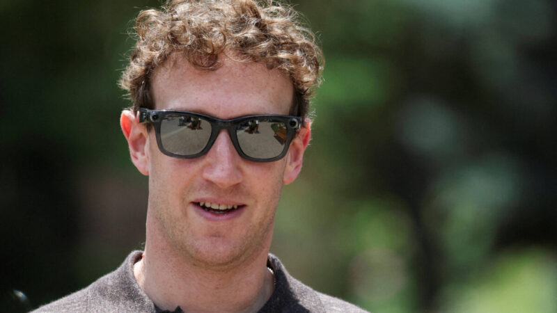 Meta atinge patamar de rivais em IA e Zuckerberg rejeita desaceleração