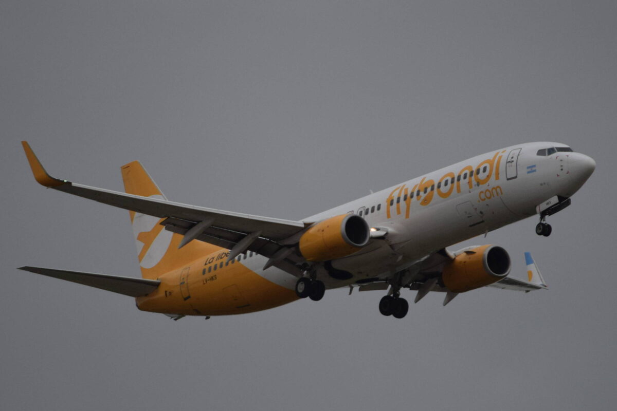Mercado de voos low cost no Brasil encolhe após saída da Flybondi