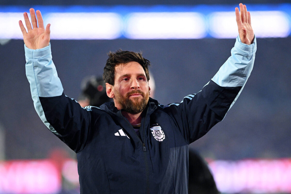 Messi e Cristiano Ronaldo vivem finais de carreira opostos no futebol