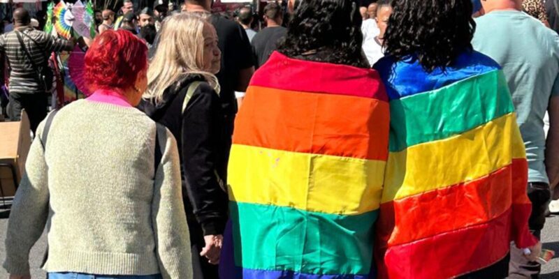 Plataforma mapeia 13 mil comentários ofensivos contra candidaturas LGBT+