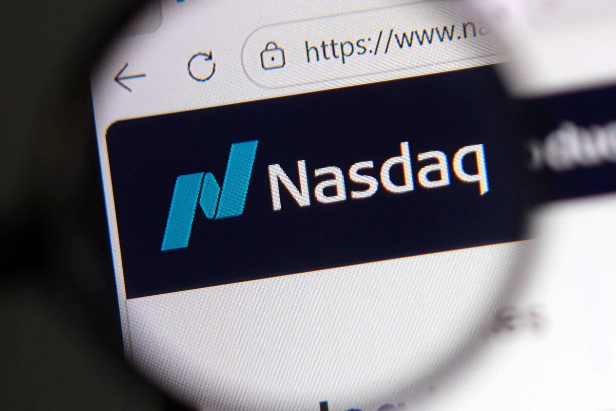 Meta despenca em Nova York com planos de IA e puxa queda global nas bolsas