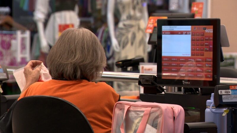 Negociar com patrão, mudar jornadas e regular apps: o que Lula e Flávio propõem aos trabalhadores