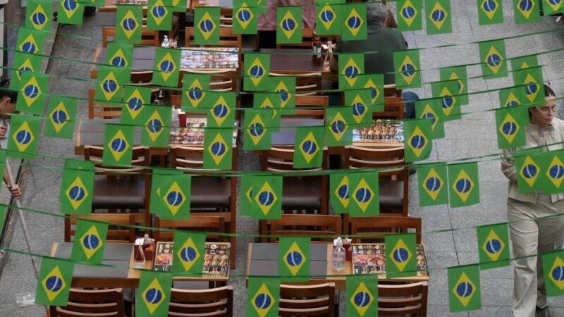 The Economist aponta que Lula e Flávio Bolsonaro falharão na economia