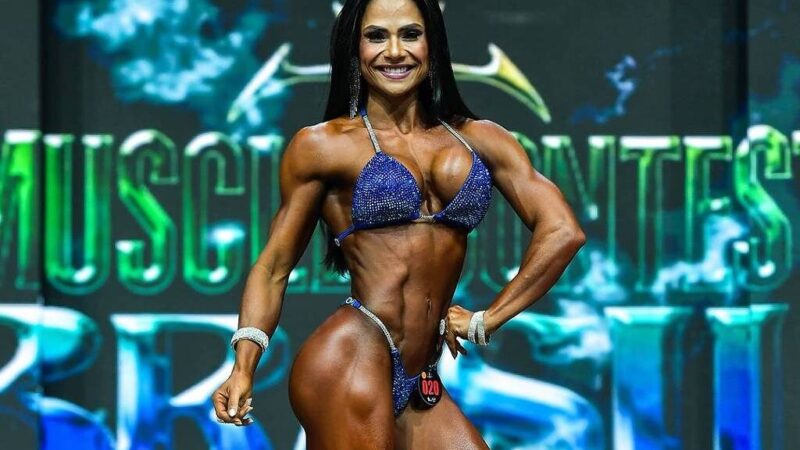 Nívea Campos vence categoria bikini no Mr. Olympia Brasil 2026