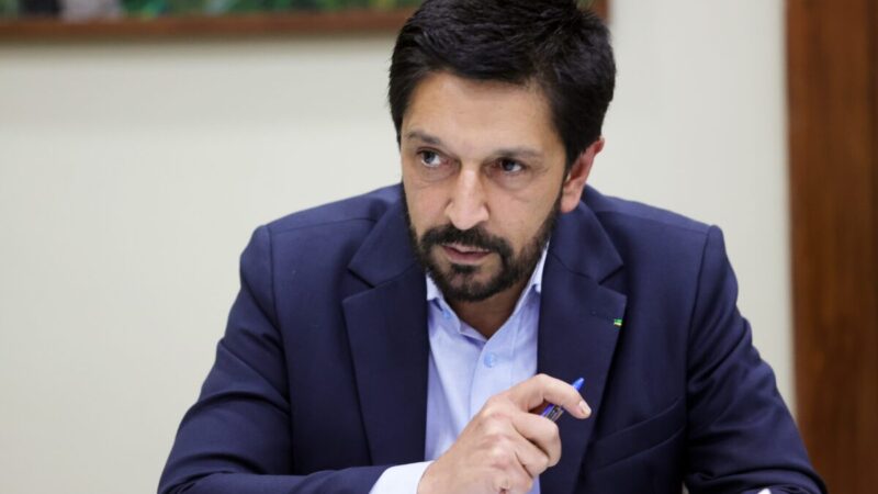 Nunes diz que ônibus em SP superaram demanda, mas eleitores relatam espera