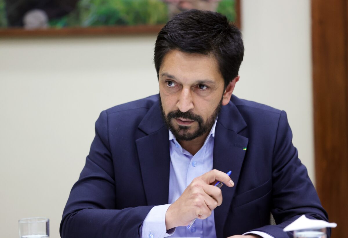 Nunes diz que ônibus em SP superaram demanda, mas eleitores relatam espera