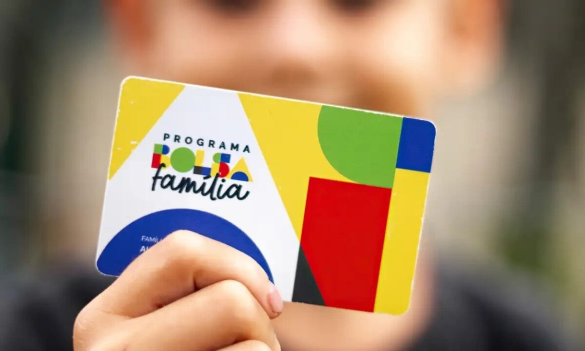 Bolsa Família entra na mira da reta final da eleição presidencial
