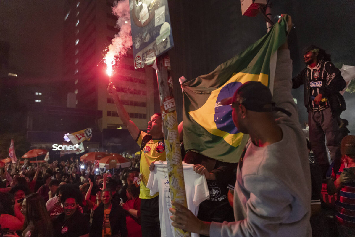 Mobilização popular barrou a extrema direita nas urnas do Brasil