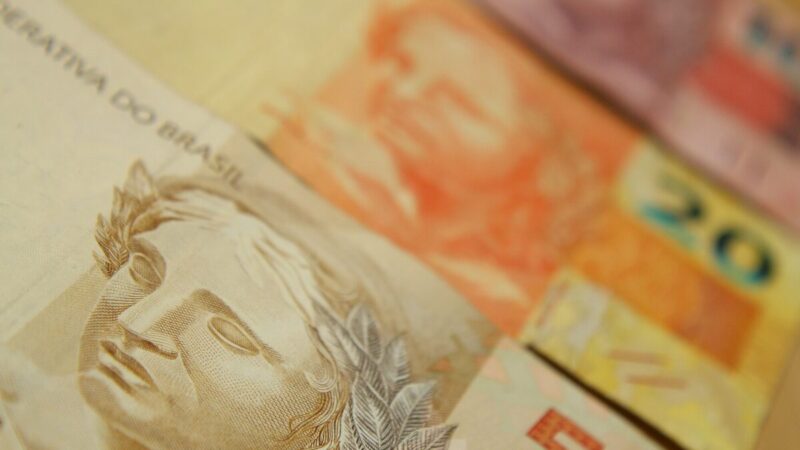 FMI aponta desaceleração da economia brasileira e projeta alta de 1,9% para 2027