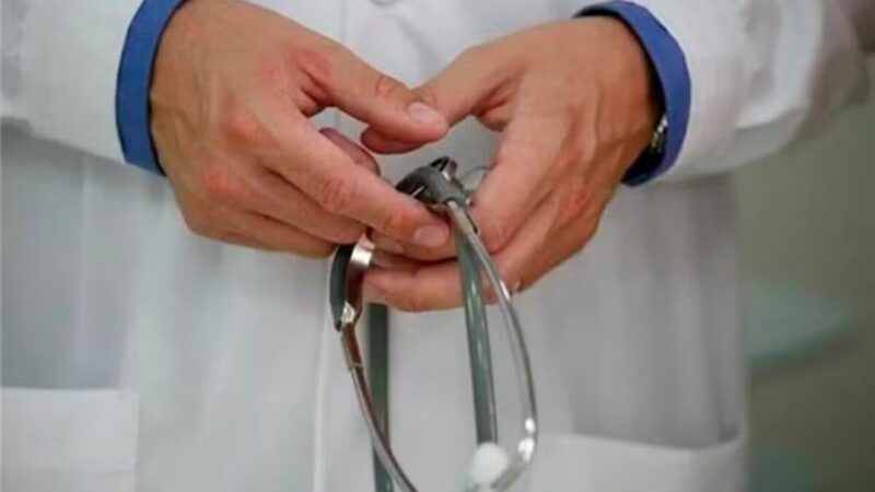 Congresso aprova lei que torna obrigatório exame para médicos no Brasil