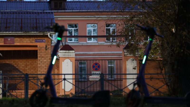 Oms cobra respostas da Rússia após morte de cientista em laboratório de peste na Sibéria