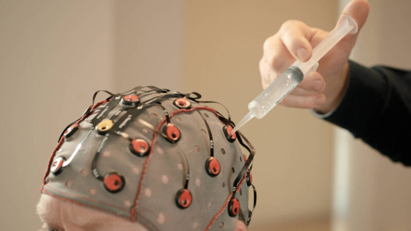 ONU alerta que avanço da neurotecnologia ameaça direitos humanos