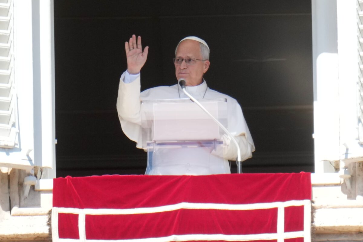 Papa Leão XIV será internado para cirurgia de retirada de nódulo