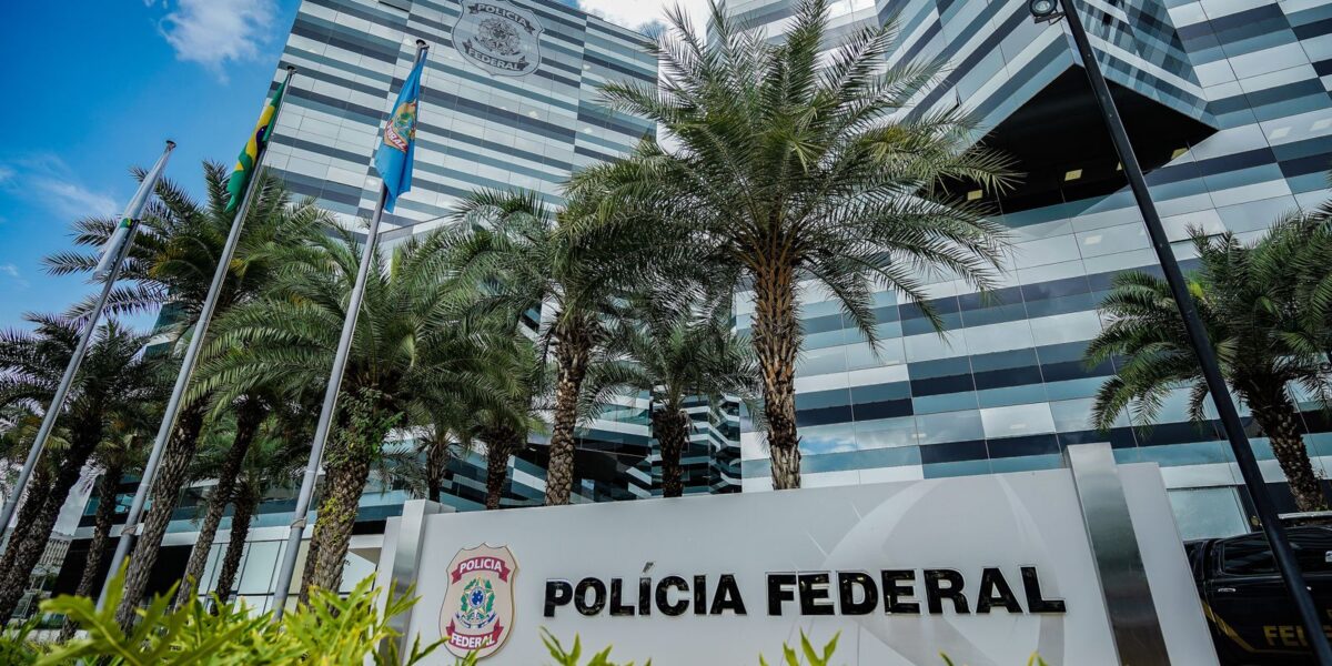 Polícia Federal pede mais prazo para investigar financiamento de filme sobre Bolsonaro