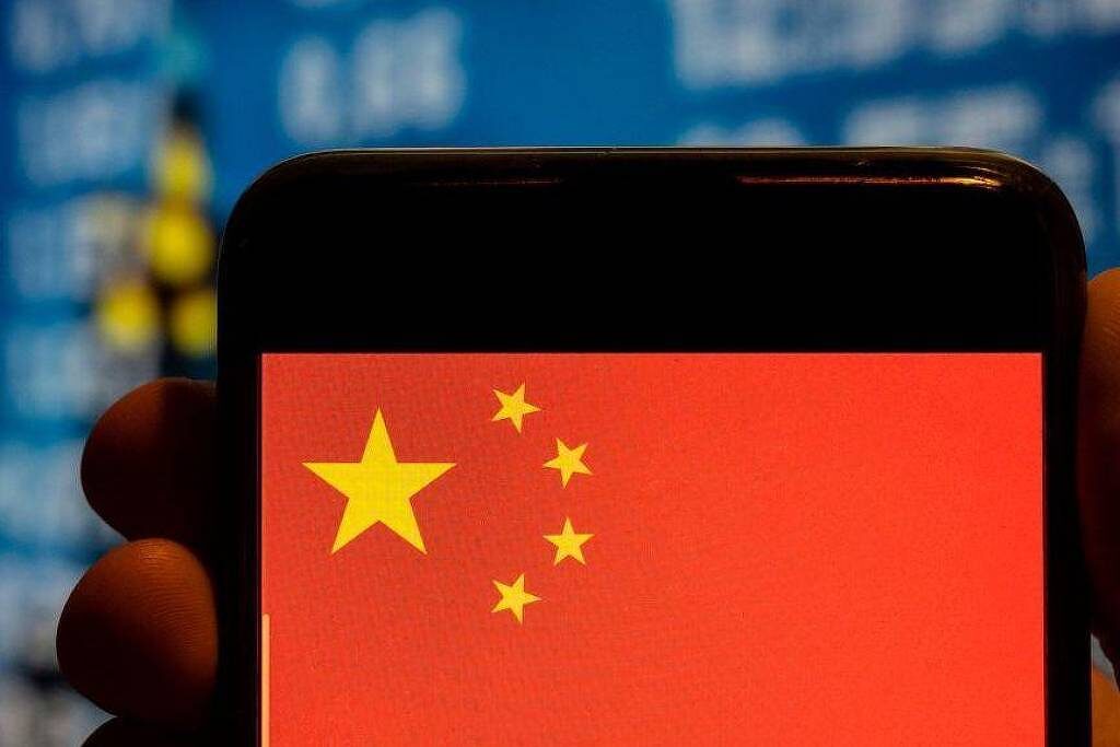 Por que a China restringe chatbots de inteligência artificial