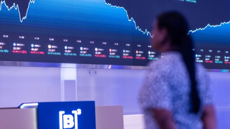 Por que as eleições movimentam tanto o dólar e a bolsa de valores