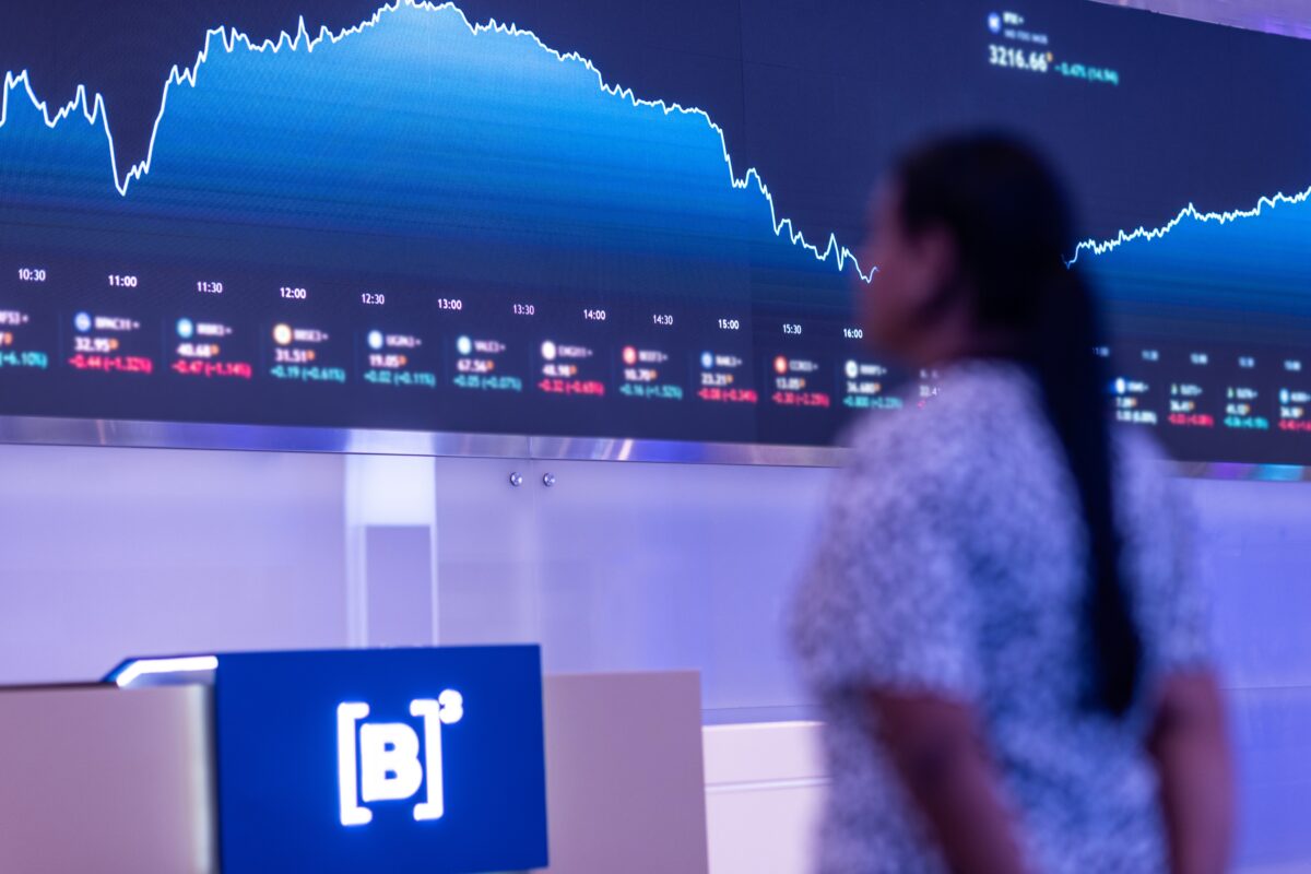 Por que as eleições movimentam tanto o dólar e a bolsa de valores