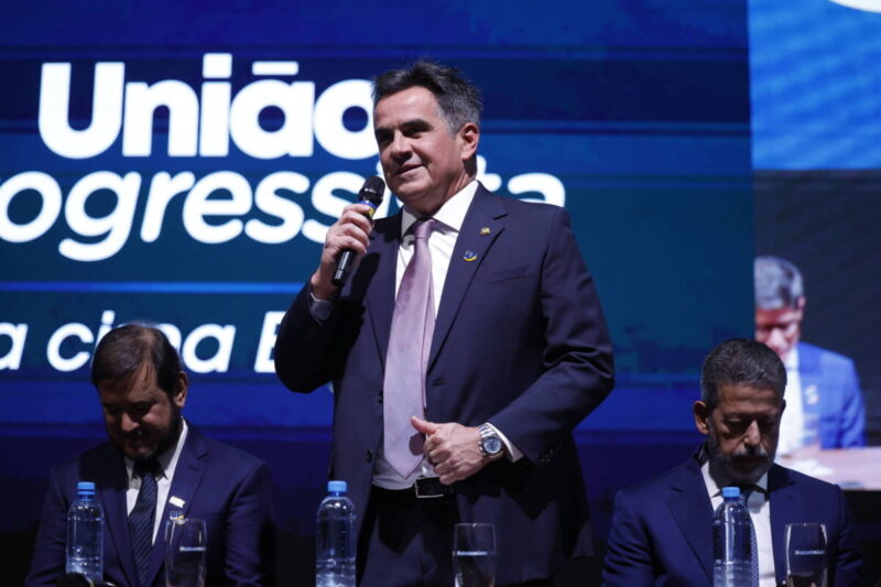 Ciro Nogueira muda de ideia e PP deve apoiar Flávio Bolsonaro