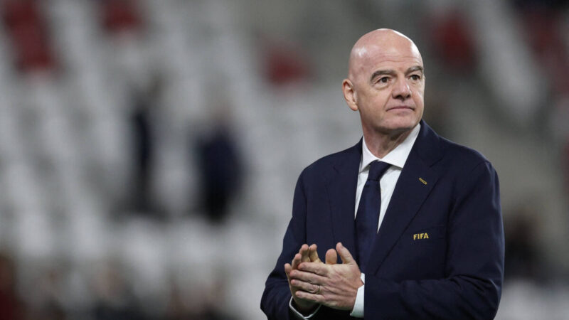 Presidente da Fifa pede desculpas por projeto secreto na entidade