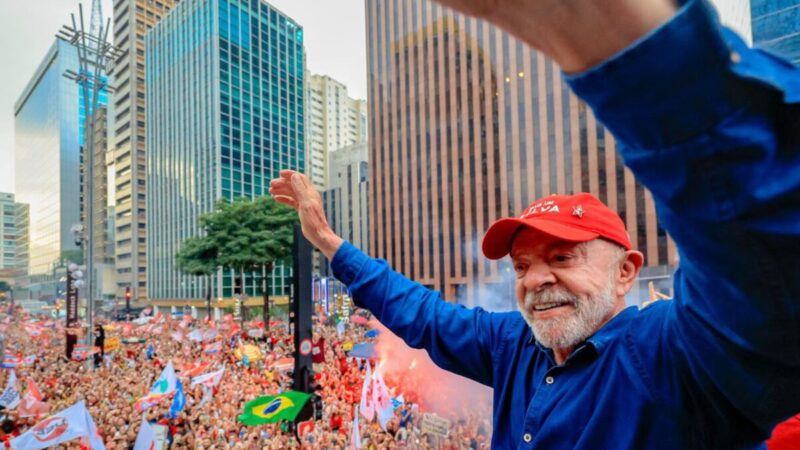 Líderes internacionais repercutem e parabenizam Lula por reeleição histórica
