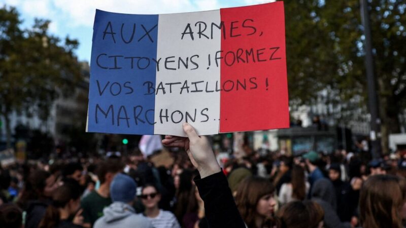 França mobiliza 70 mil policiais para conter onda de novos protestos
