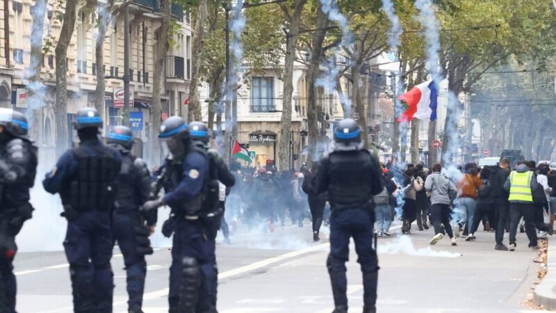 Confrontos na França levam polícia a usar gás lacrimogêneo em Lyon