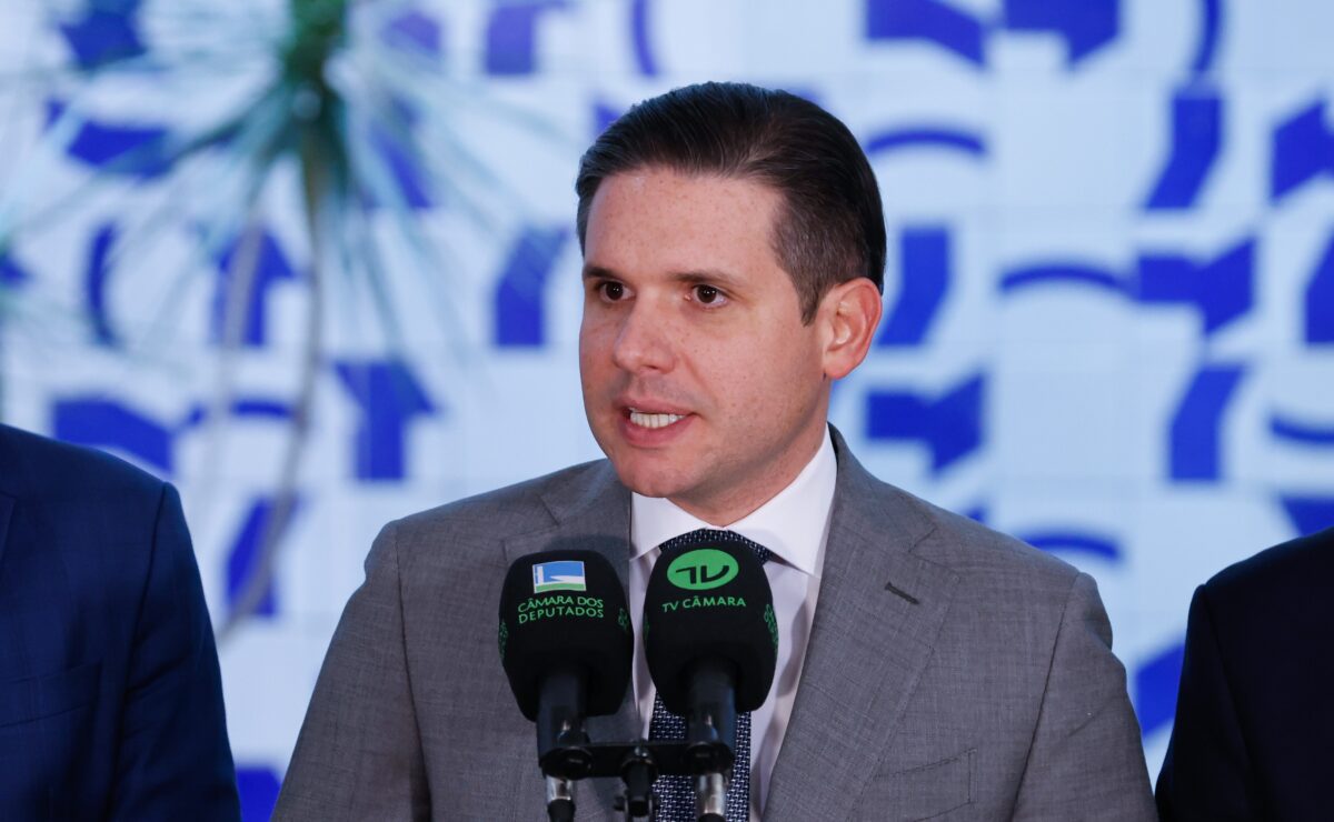 PT, PV e PC do B declaram apoio à reeleição de Hugo Motta na Câmara
