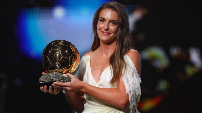 Putellas destrona Bonmatí e vence a Bola de Ouro pela terceira vez