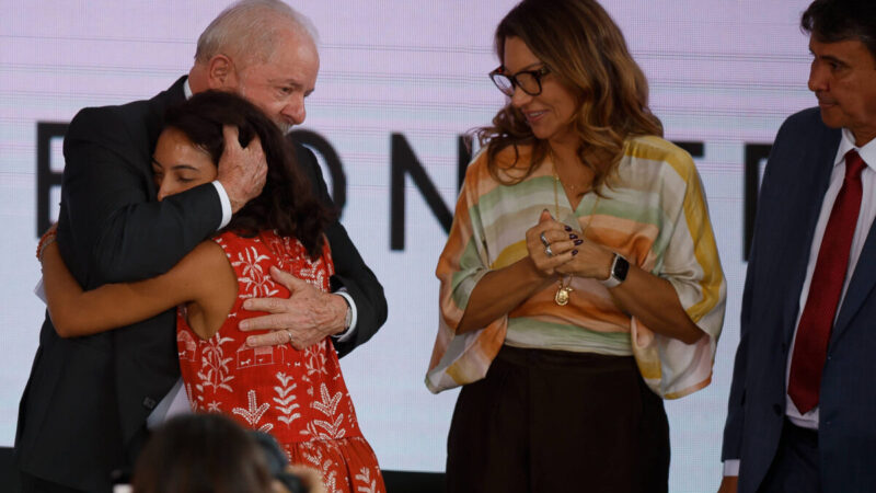 Quem é o pai do Bolsa Família e a história do programa social