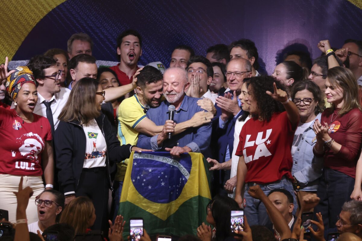 Reconhecido por Lula após atuação na campanha, Janones se reúne com petista para traçar futuro: 'Precisa de força no Congresso'
