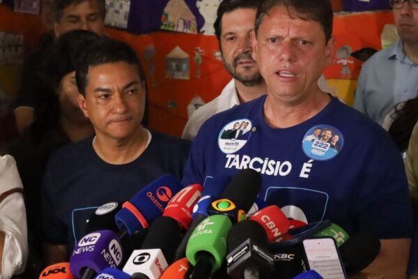 Tarcísio de Freitas vence no primeiro turno e garante reeleição em São Paulo