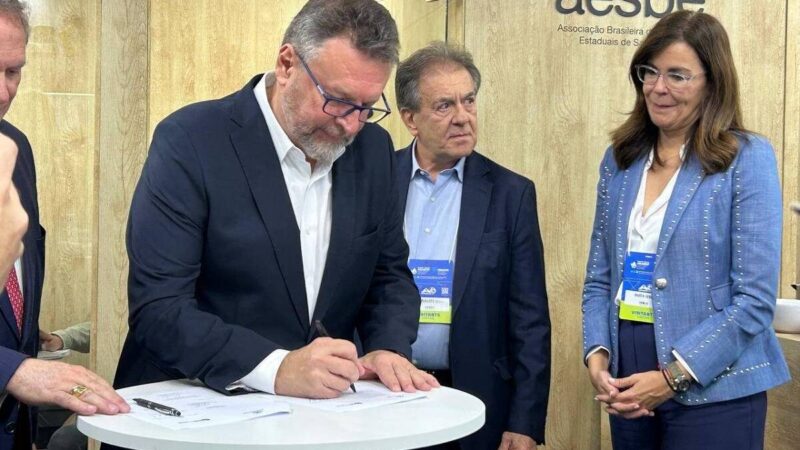 Sanepar planeja expansão nacional e avalia aliança com a Sabesp