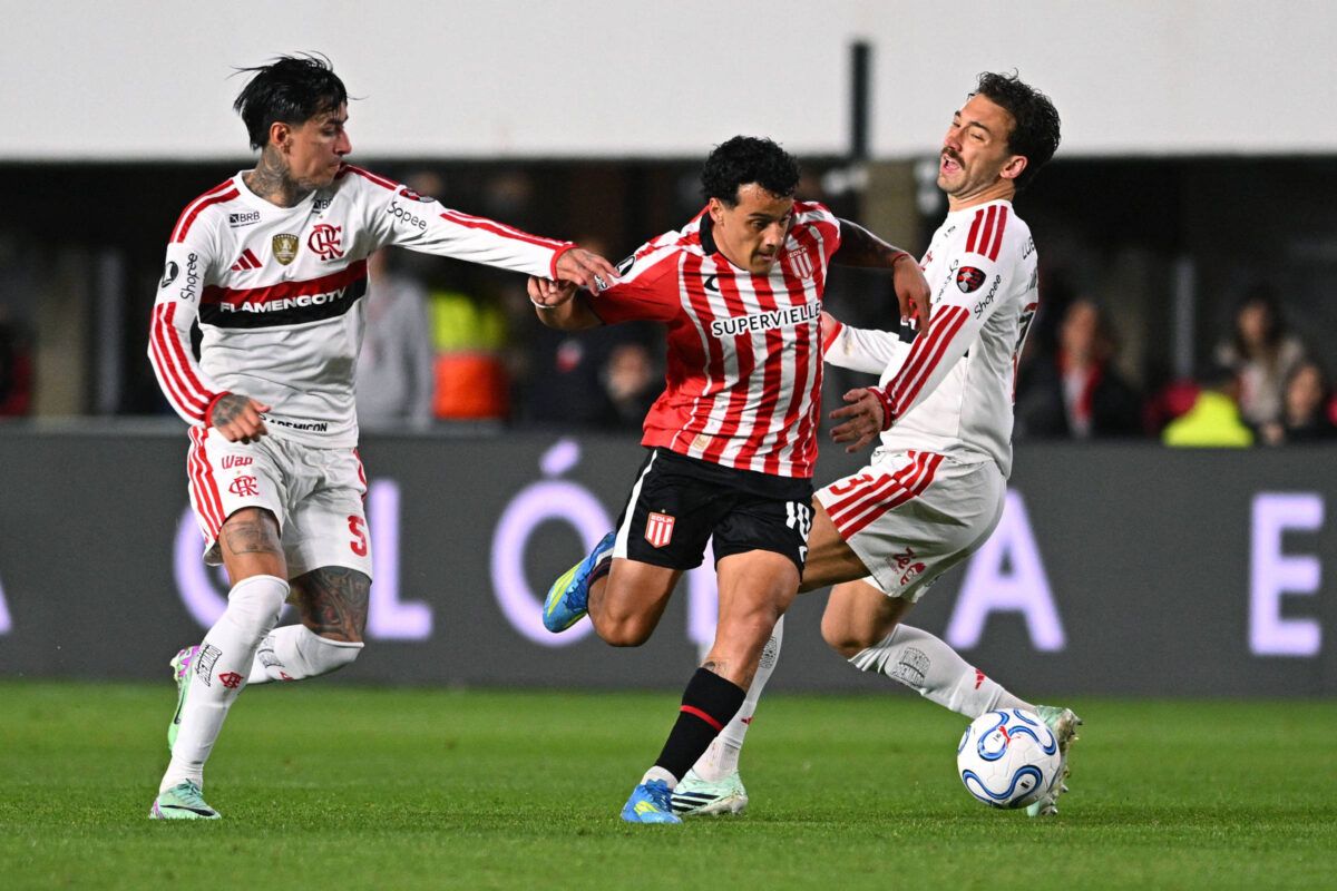Flamengo empata sem gols com o Estudiantes na Argentina pela Libertadores