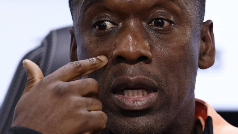 Seedorf assume o Corinthians para tentar evitar o rebaixamento no Brasileiro