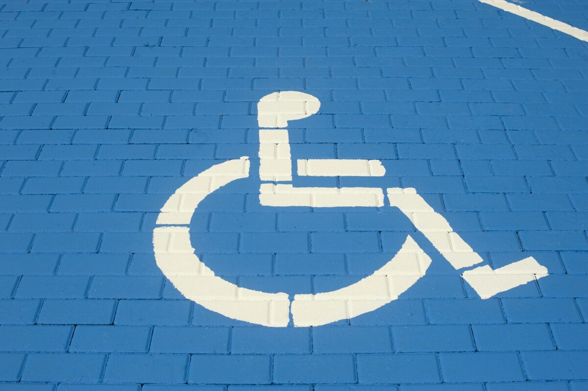 Stf valida lei do paraná sobre estacionamento gratuito para pcd