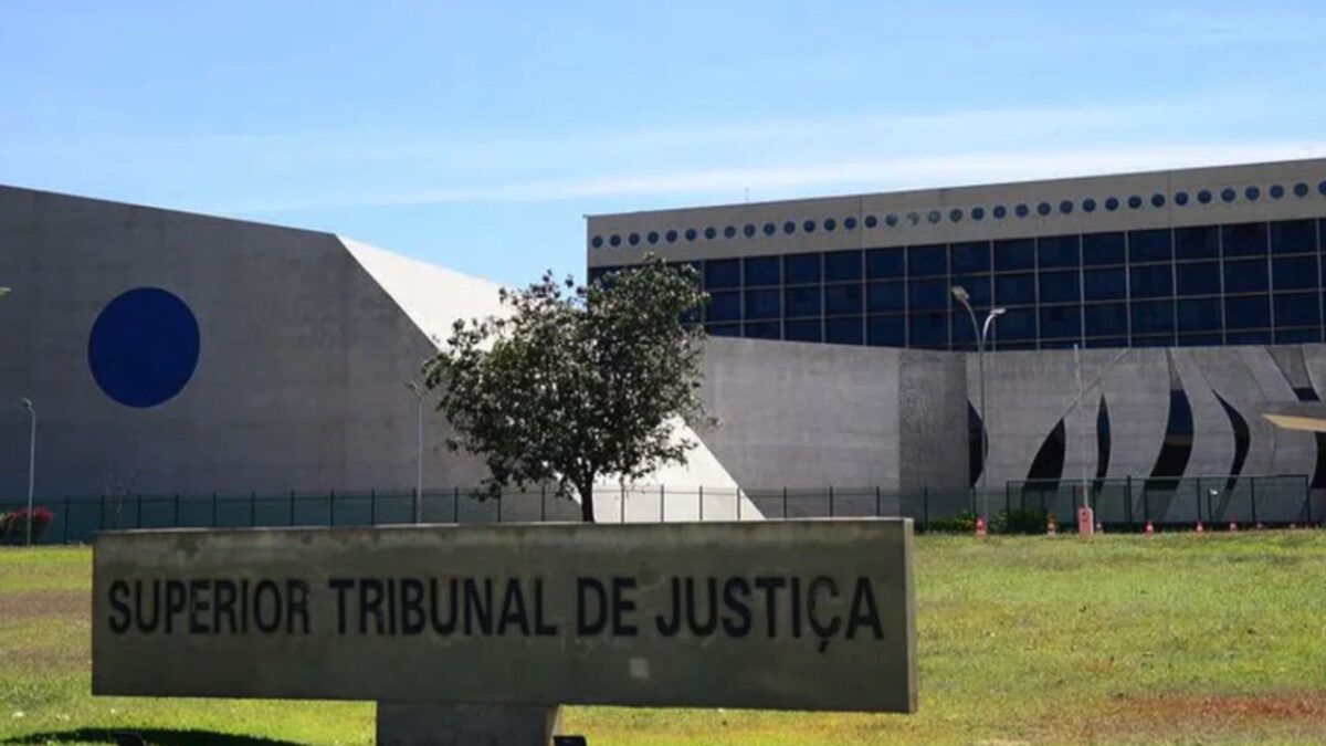 Stj determina que seguradora pague despesas médicas no exterior após acidente antes de embarque
