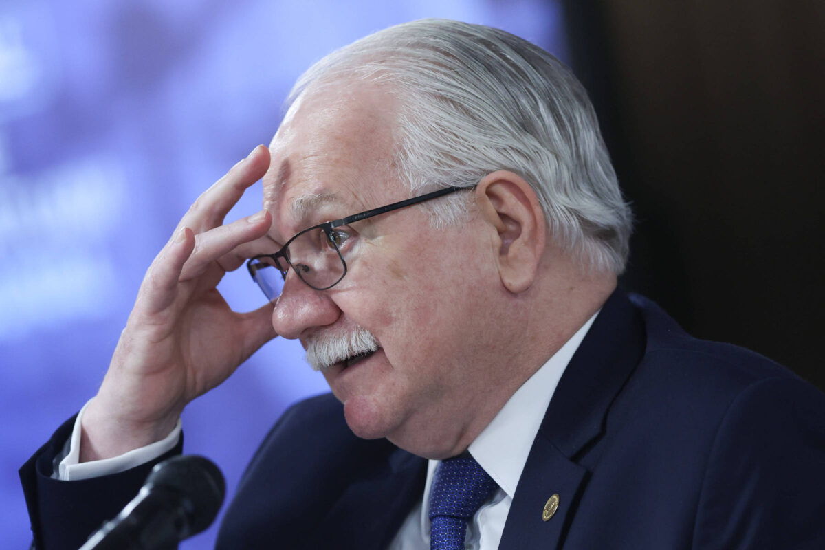 Supremo Tribunal Federal enfrenta crise com ministros polarizados