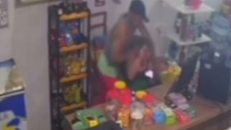 Suspeito tenta assaltar depósito de bebidas e agride mulher em Aracaju