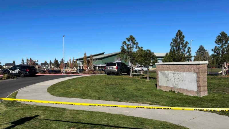 Ataque armado em escola de Oregon deixa quatro mortos e feridos