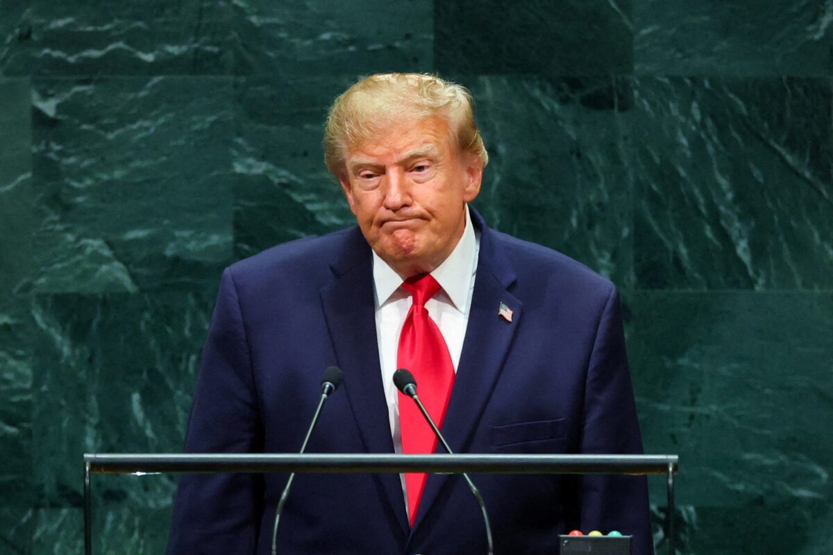 Donald Trump ameaça tratar como inimigo quem usar termo IA