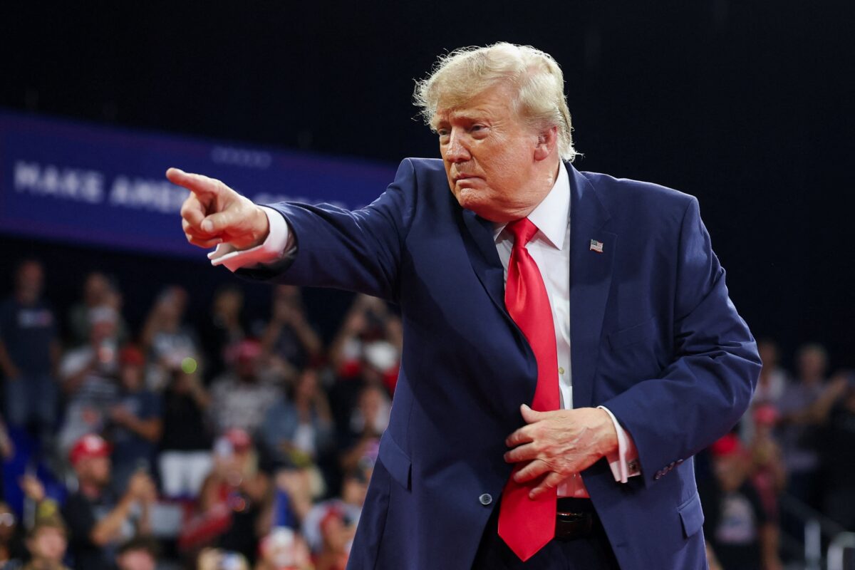 Trump promete focar em Cuba após crise com o Irã e cita acordo