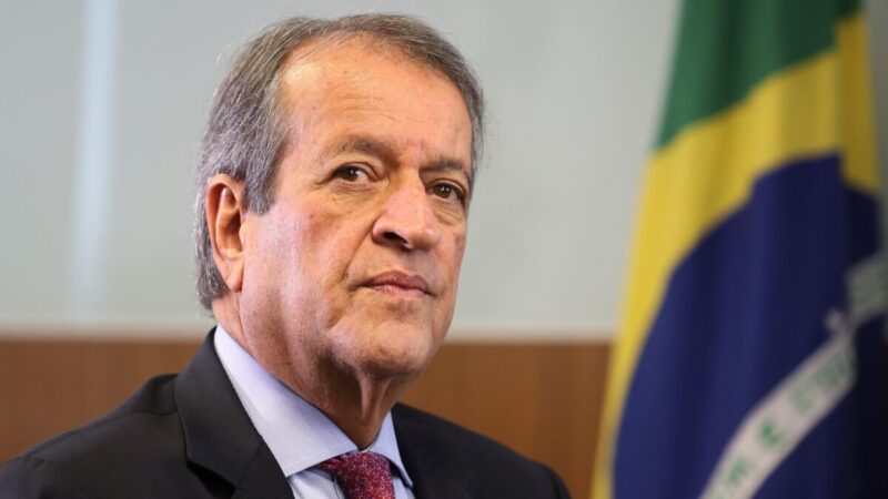 Valdemar Costa Neto critica carta de Flávio Bolsonaro e demonstra preocupação com o PL