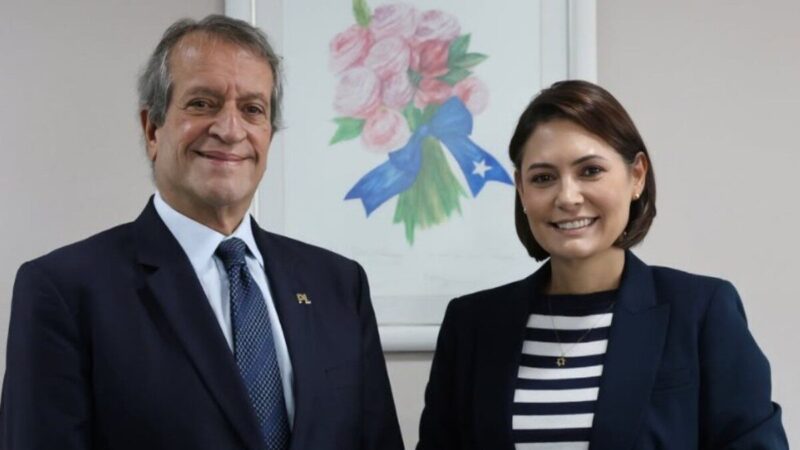 Valdemar posta foto com Michelle Bolsonaro: ‘conversa sobre o futuro’